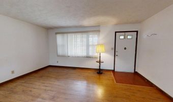 352 Pheasant Run Dr, Batesville, IN 47006