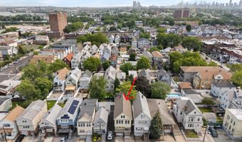 127 W 51ST St, Bayonne, NJ 07002