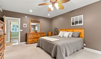 3235 Lakeview Dr, Allegan, MI 49010
