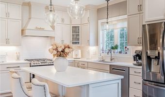 59 Camden Ln, Cranston, RI 02921