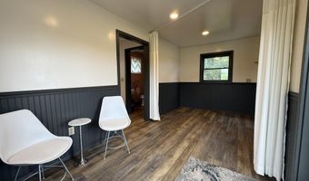 90 Searsport Ave, Belfast, ME 04915