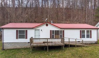 39 Fox Chase Rd, Alum Creek, WV 25003