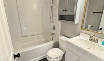 19 Deerwood Dr B, Amherst, NH 03031