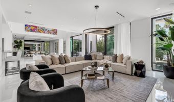 124 Park Dr, Bal Harbour, FL 33154