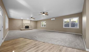 204 N Huber St, Anamosa, IA 52205