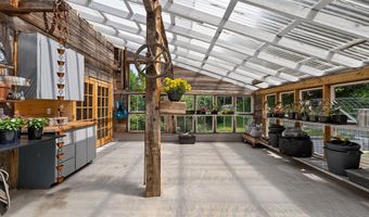 290 Leighton Rd, Augusta, ME 04330