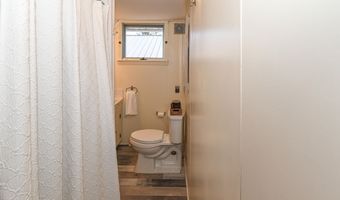 18 S Beach St, Sebago, ME 04029