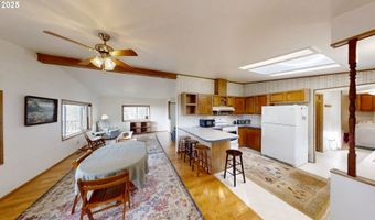 17360 MOUNTAIN Dr, Brookings, OR 97415