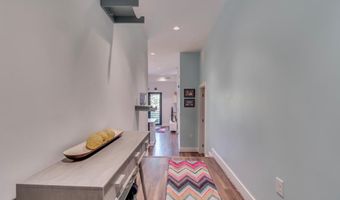 1111 ORREN St NE 300, Washington, DC 20002