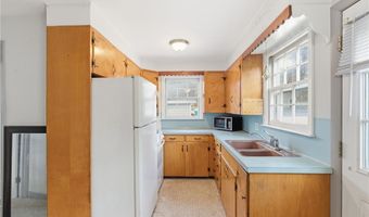 81 Sprague Ave, East Providence, RI 02915