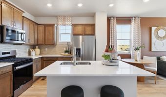 730 N SHAWNEE St, Aurora, CO 80018