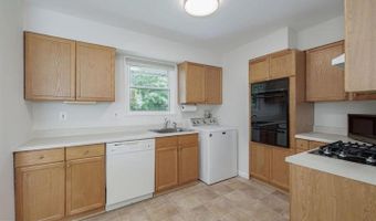 5004 EASTCHESTER Cir, Alexandria, VA 22310
