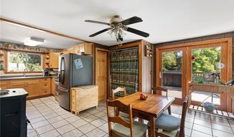 19 Panciera Ln, Hopkinton, RI 02804