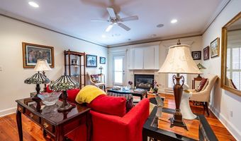 608 Russell Rd, Albany, GA 31707