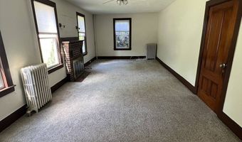 986 S East St #A, Amherst, MA 01002