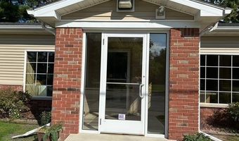 2543 S Sherman St, Applegate, MI 48401