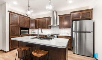 1528 W Autumn Cir, Brandon, SD 57005