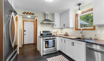 N254 MEADOWBREEZE Court, Appleton, WI 54915