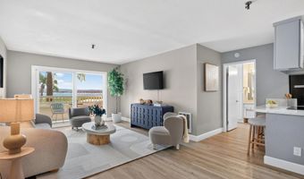 3991 Crown Point Dr 112, San Diego, CA 92109