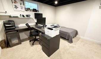 908 NE 10th Ave, Aberdeen, SD 57401