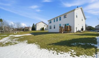 510 Golden Valley Ln, Algonquin, IL 60102