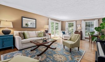 10 Buttonwood Rd, Bedford, NH 03110