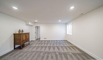 576 Hollow Dr, Ammon, ID 83401