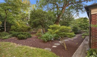 2 BELLEMORE Rd, Baltimore, MD 21210