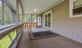 19 Irondale St, Warwick, RI 02886