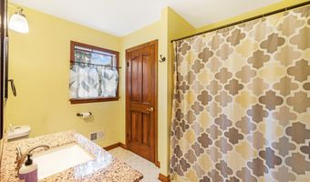 176 S Ravenwood, Hainesport, NJ 08210
