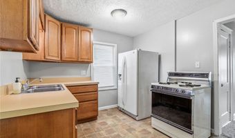 491-493 Delmar Ave, Akron, OH 44310