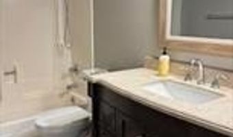 915 S Ridgecrest Cir, Anaheim, CA 92807