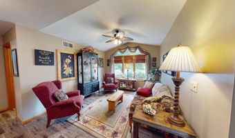 1906 Greenwood Dr, Albert Lea, MN 56007