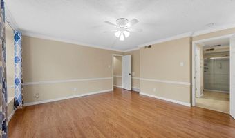 916 Claytonbrook Dr 1, Ballwin, MO 63011