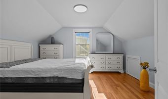 31 Swan St, North Providence, RI 02911