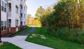 10525 Stony Bluff Dr 203, Ashland, VA 23005