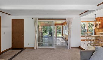 8906 138th Street Ct, Apple Valley, MN 55124