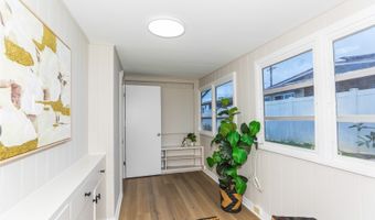 564 Uluhala St, Kailua, HI 96734