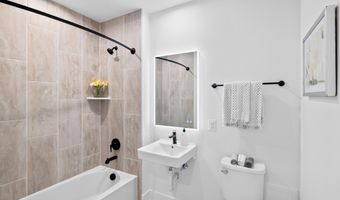 2550 FARMSTEAD Dr, Rockville, MD 20850