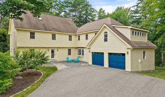 43 Darling Parke Dr, Bangor, ME 04401