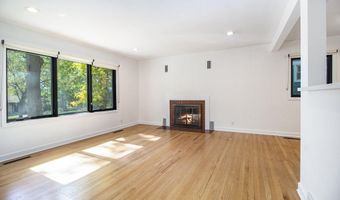 1122 Mixtwood St, Ann Arbor, MI 48103