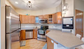 30 S Gardens Way, Fitchburg, WI 53711