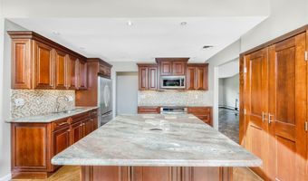 18 Central Ave, Amityville, NY 11701