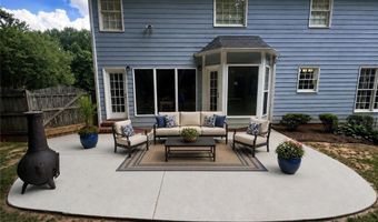 6116 Braidwood Ln NW, Acworth, GA 30101
