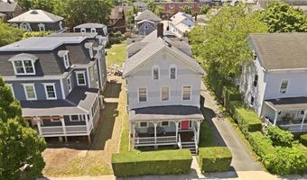 15 Ayrault St, Newport, RI 02840