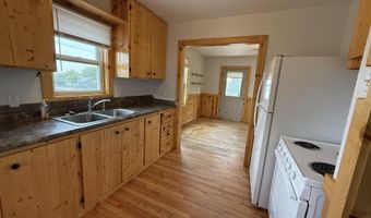 622 E 3RD St, Cheyenne, WY 82007
