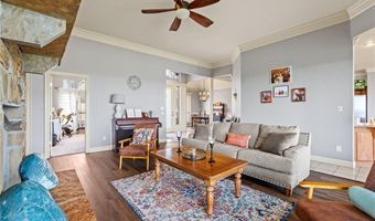 3911 Golf Course Dr, Alma, AR 72921