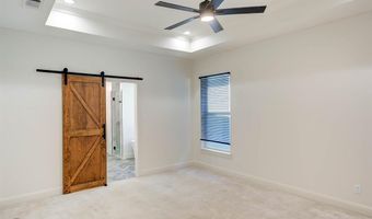 703 Julesburg Ln, Benton, LA 71006