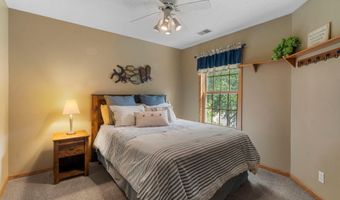 4309 Colleen Ct, Arden Hills, MN 55112