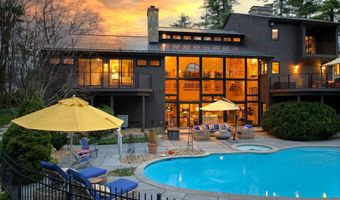 6 Williamsburg Ln, Bedford, NH 03110